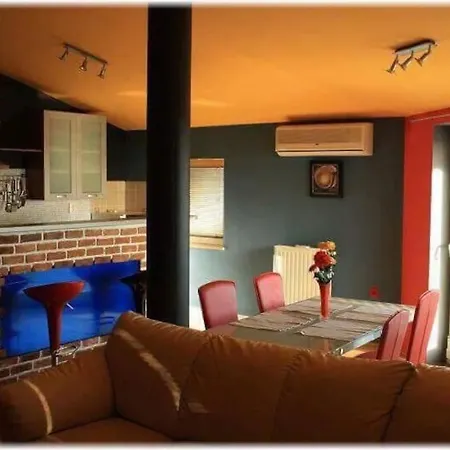 Penthouse With Brioni Wiew 풀라